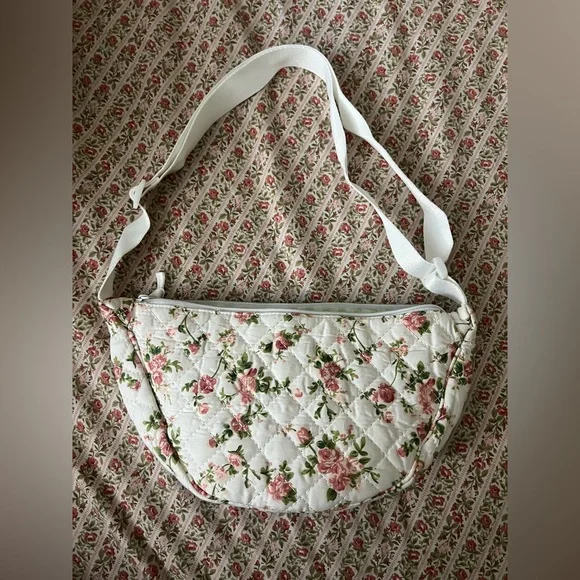Floral Quilted Shoulder Bag - Picture 3 of 10